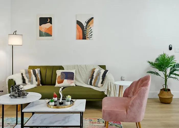 Apartamento Cozysuites By The Stadium W Pool 07 *