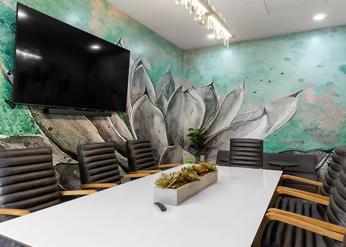 Cozysuites By The Stadium W Pool 07 Glendale